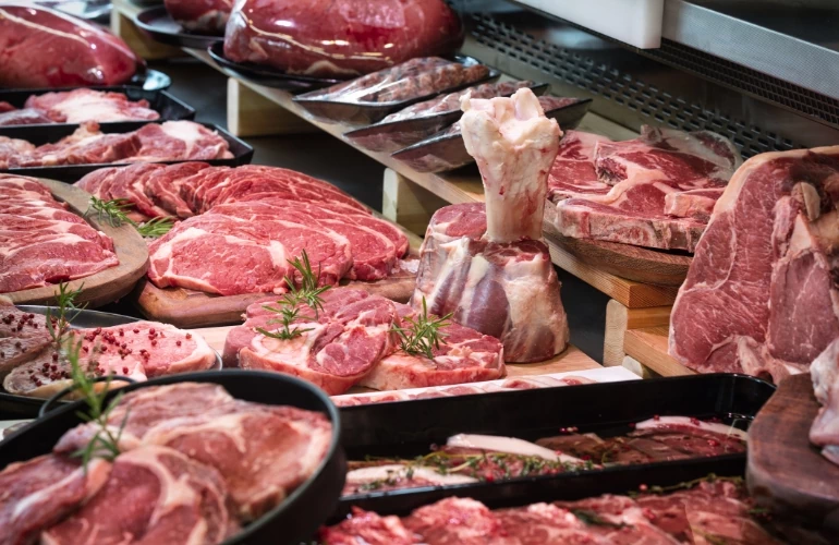 Galeria wysokiej jakości mięsa wołowego przygotowanego do sprzedaży